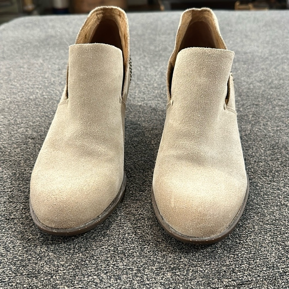 Naya suede booties size 8 1/2 NWOT